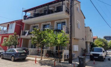 KUĆA ELLINIKON