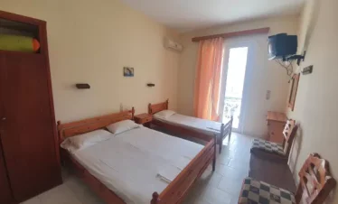 VILA AVRA