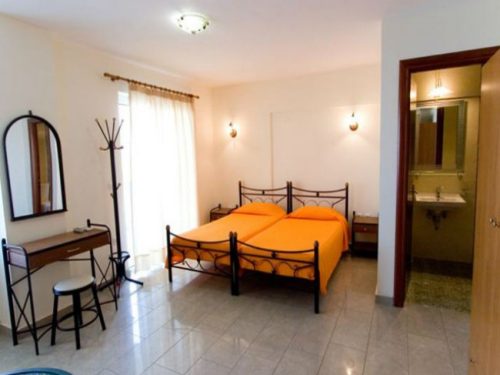 vila-iolkos-edipsos-7346-3