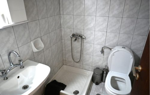 vila-keras-pefki-7338-4